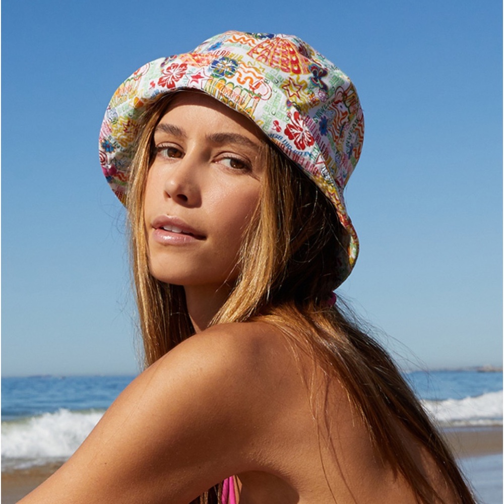 PacSun multicolor bucket hat